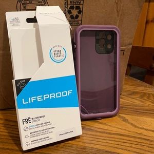 Iphone 12 pro max Lifeproof Fre case